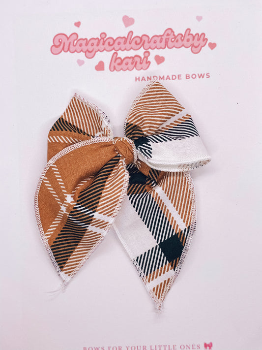 Fall plaid bow 🤎